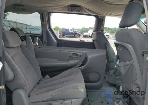 2005 Dodge Grand Caravan Sxt z USA, uszkodzony, nr VIN 2D4GP44L05R196088